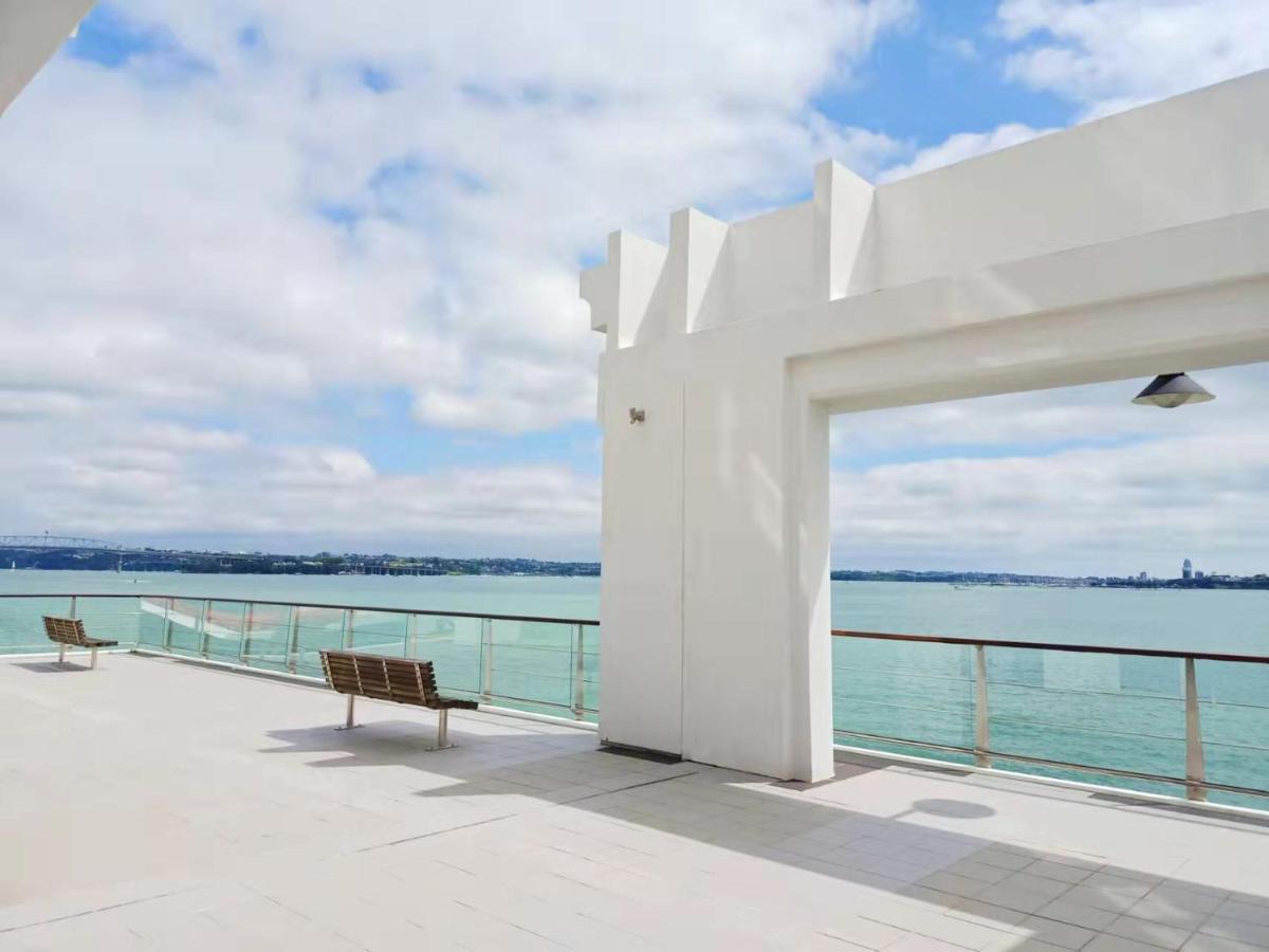 Princes Wharf Grace