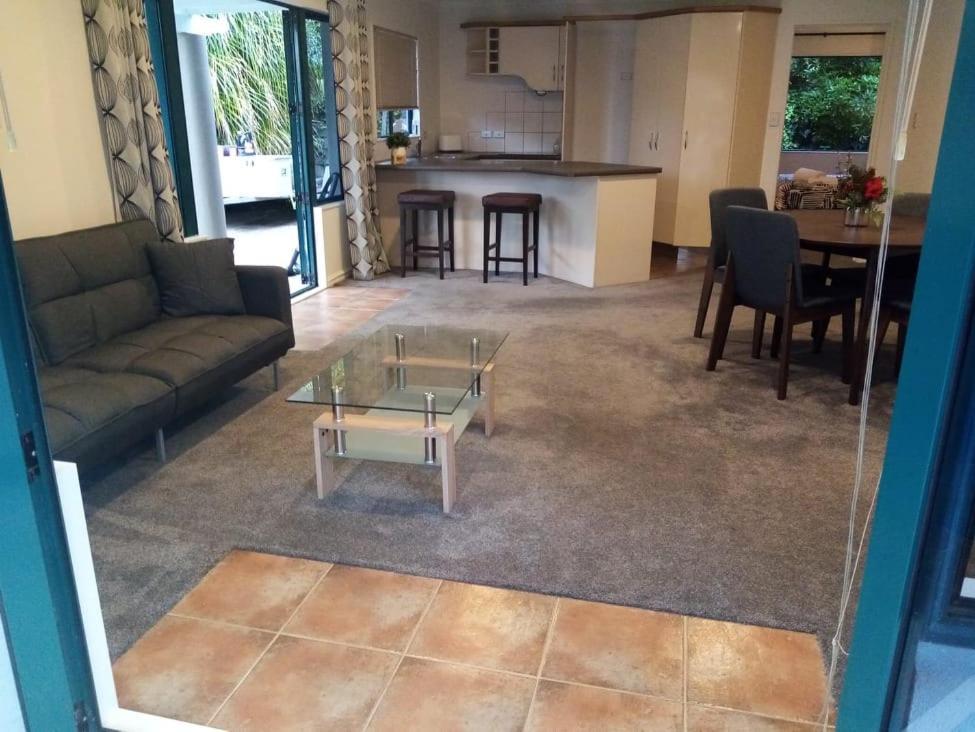 Gulf Harbour Apartment
