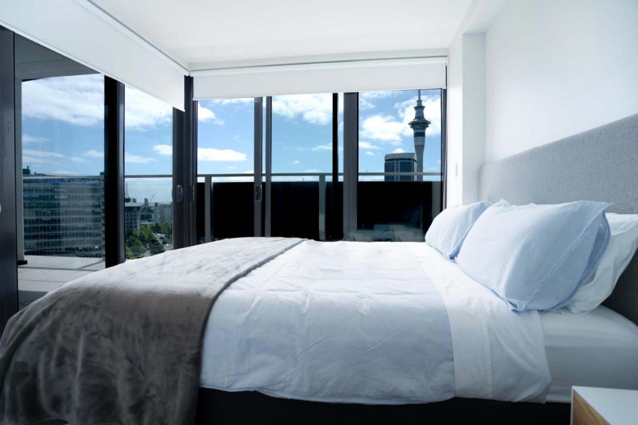 With Brilliant Views In Cbd Apartment Auckland