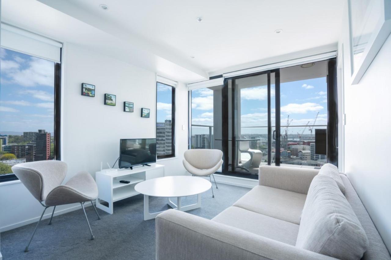 With Brilliant Views In Cbd * Auckland