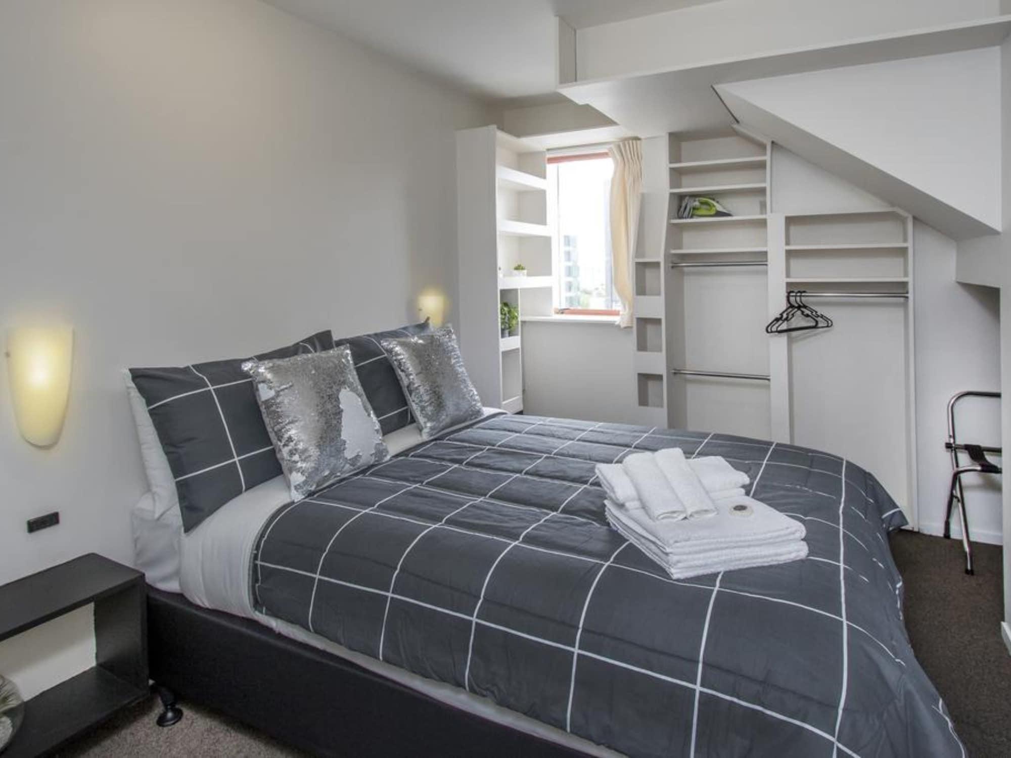 Aparthotel Crown On Cintra Lane 4*