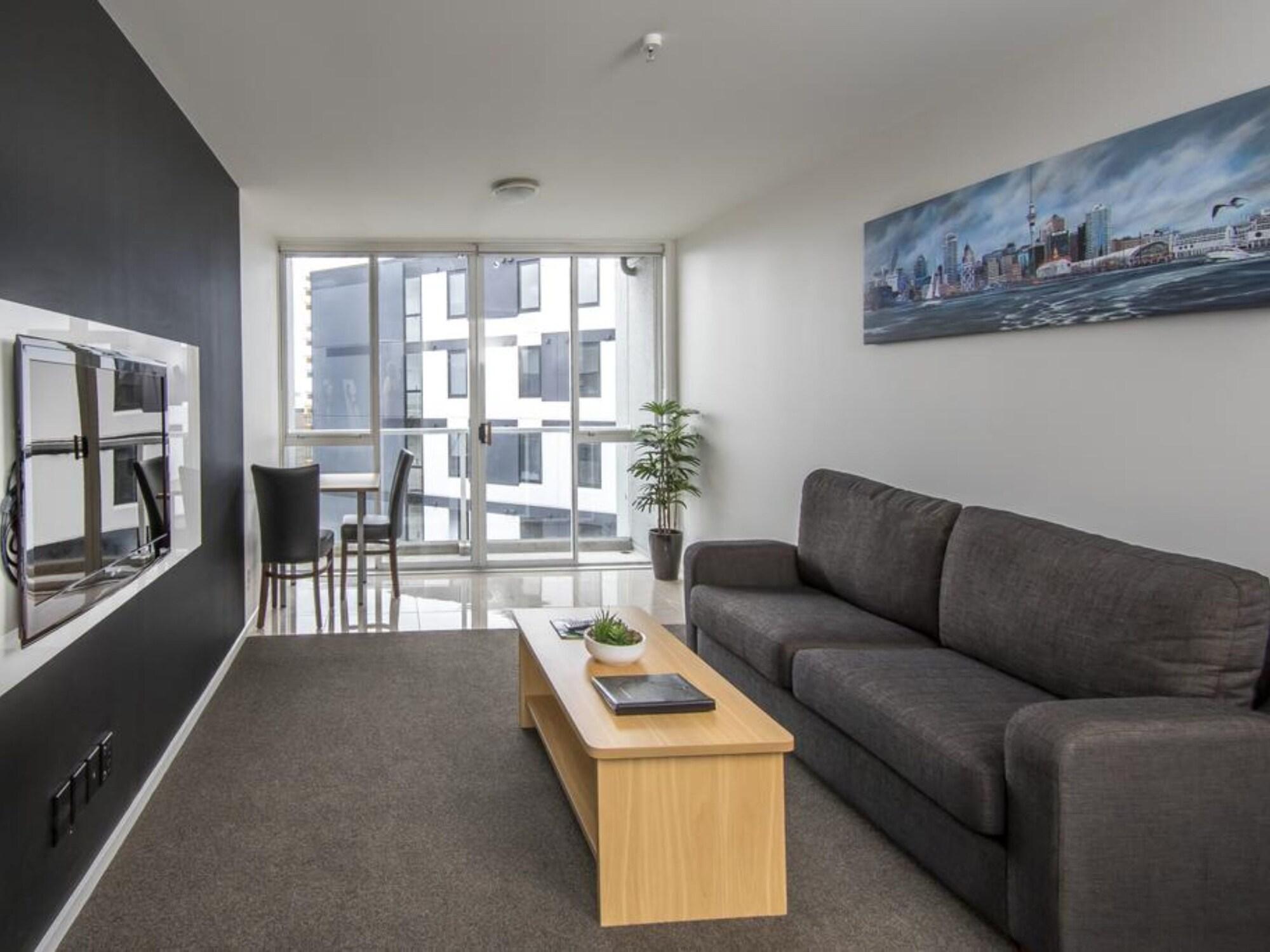 Crown On Cintra Lane 4*