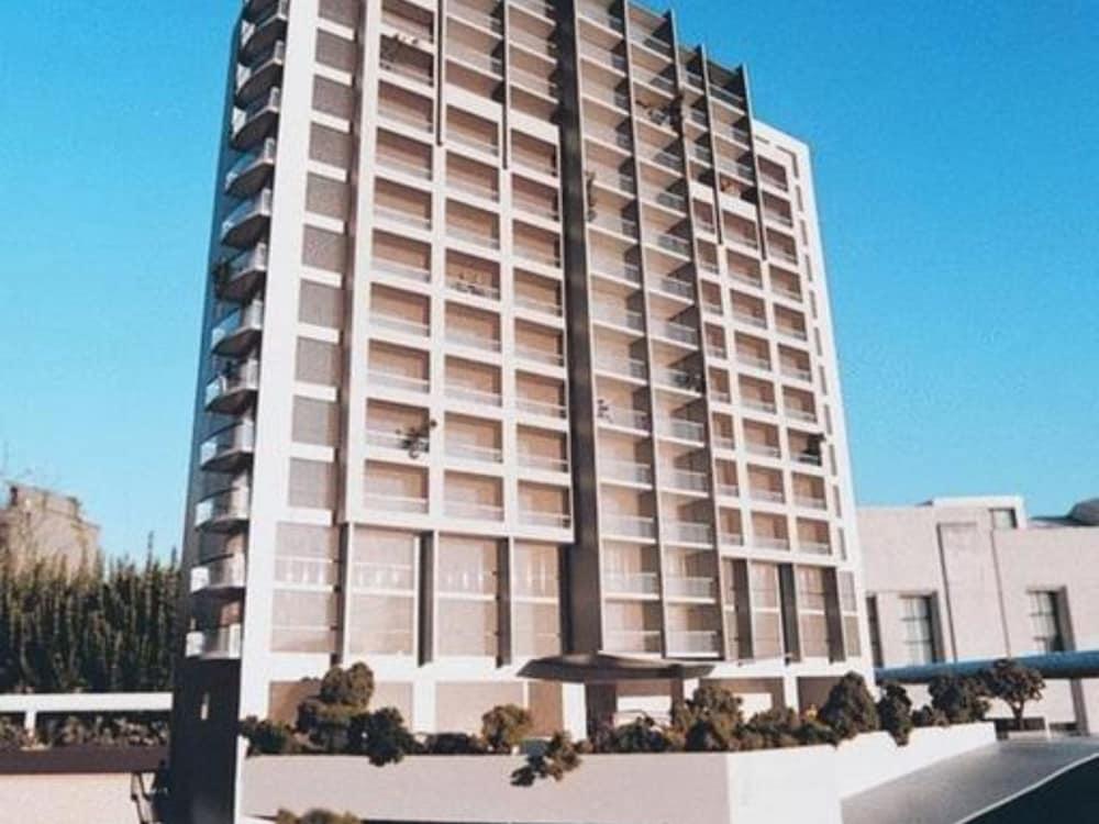 Crown On Cintra Lane Aparthotel Auckland