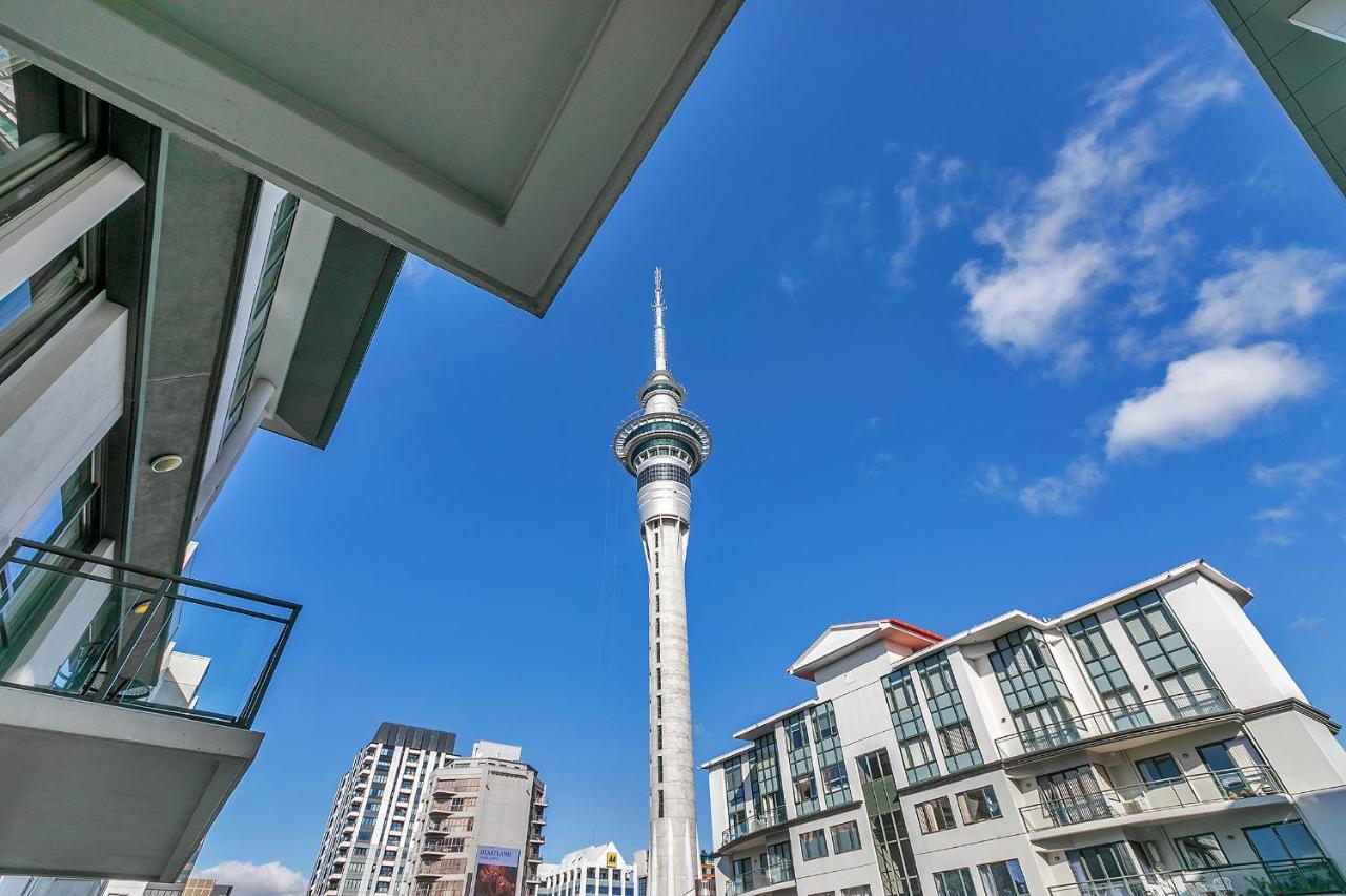 Sky Tower Serenity + Rooftop Pool * Auckland