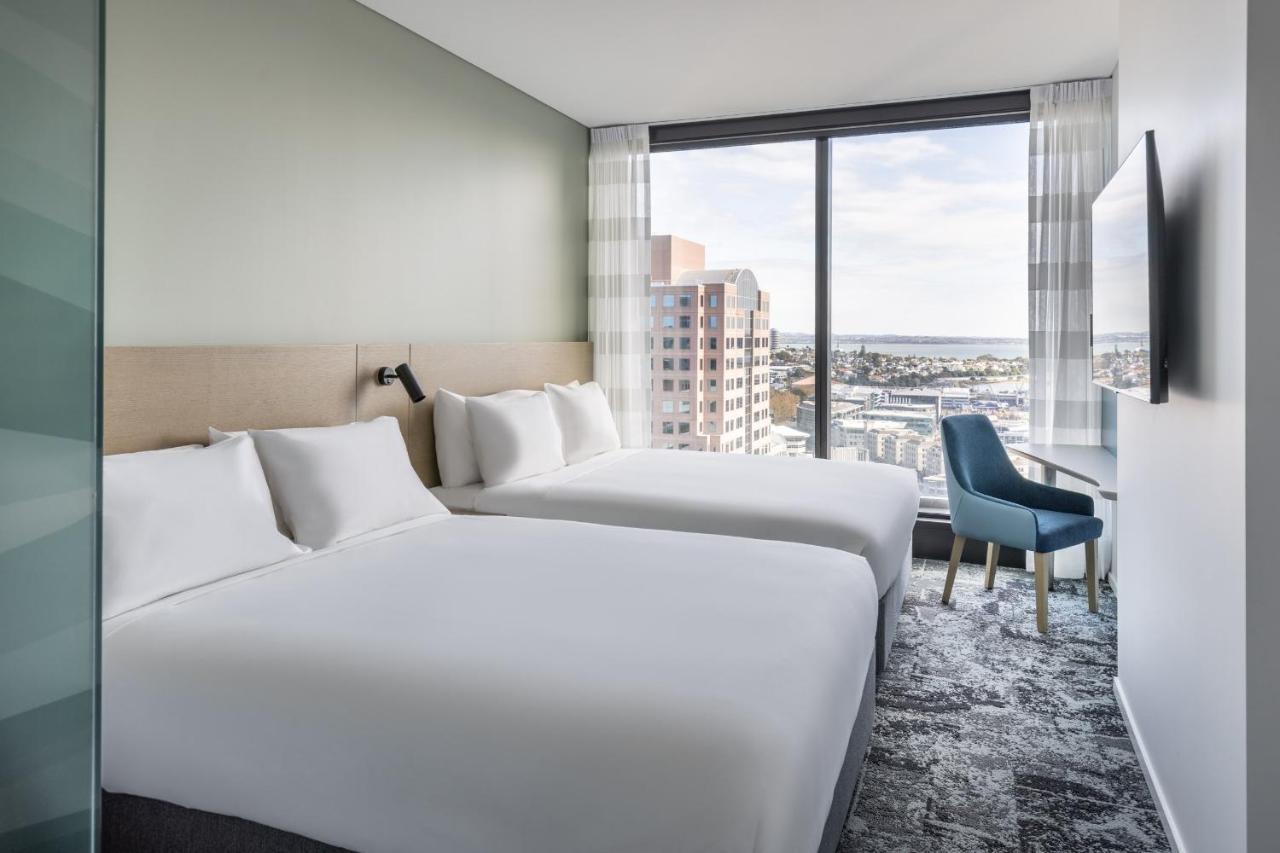 Hotel Express Centre By Ihg 4*