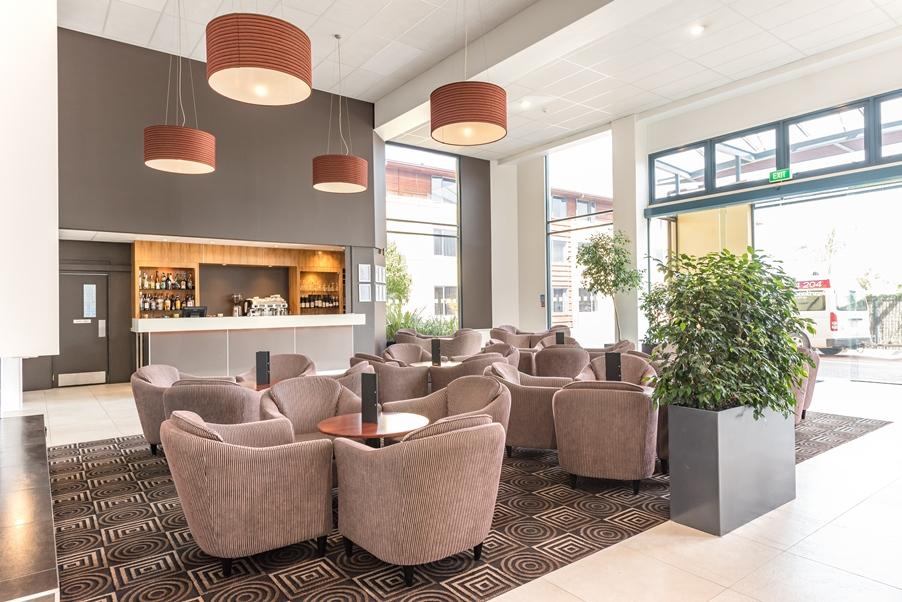 Heartland Airport Hotel