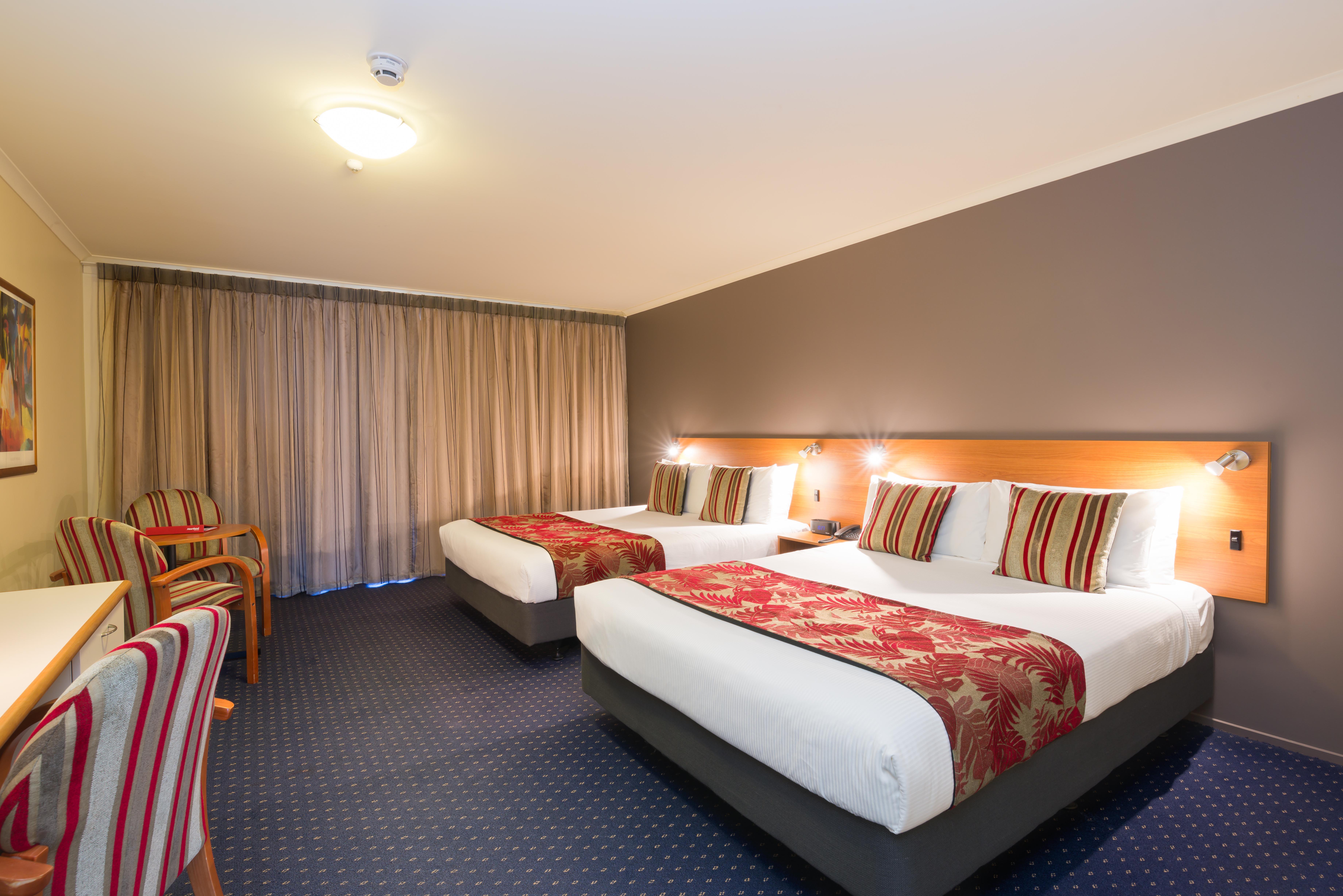 Hotel Heartland Airport