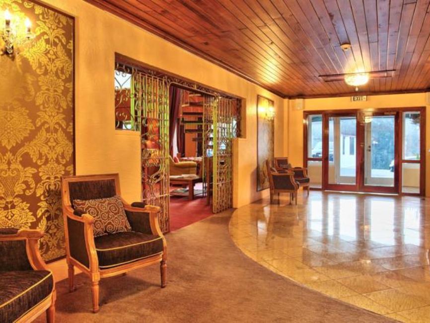 Waitakere & Spa Hotel 4*