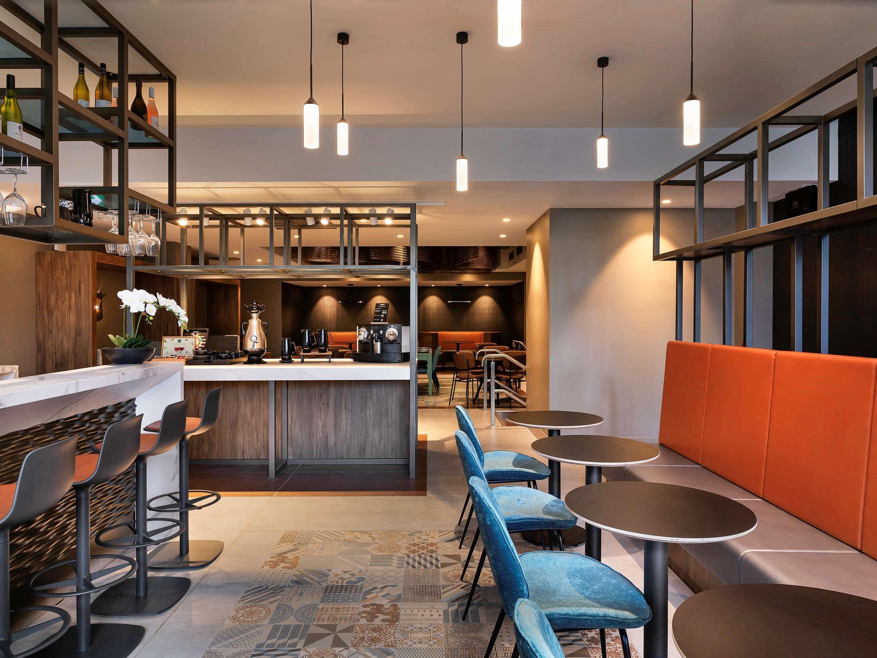 Mercure Queen Street Hotel 4*