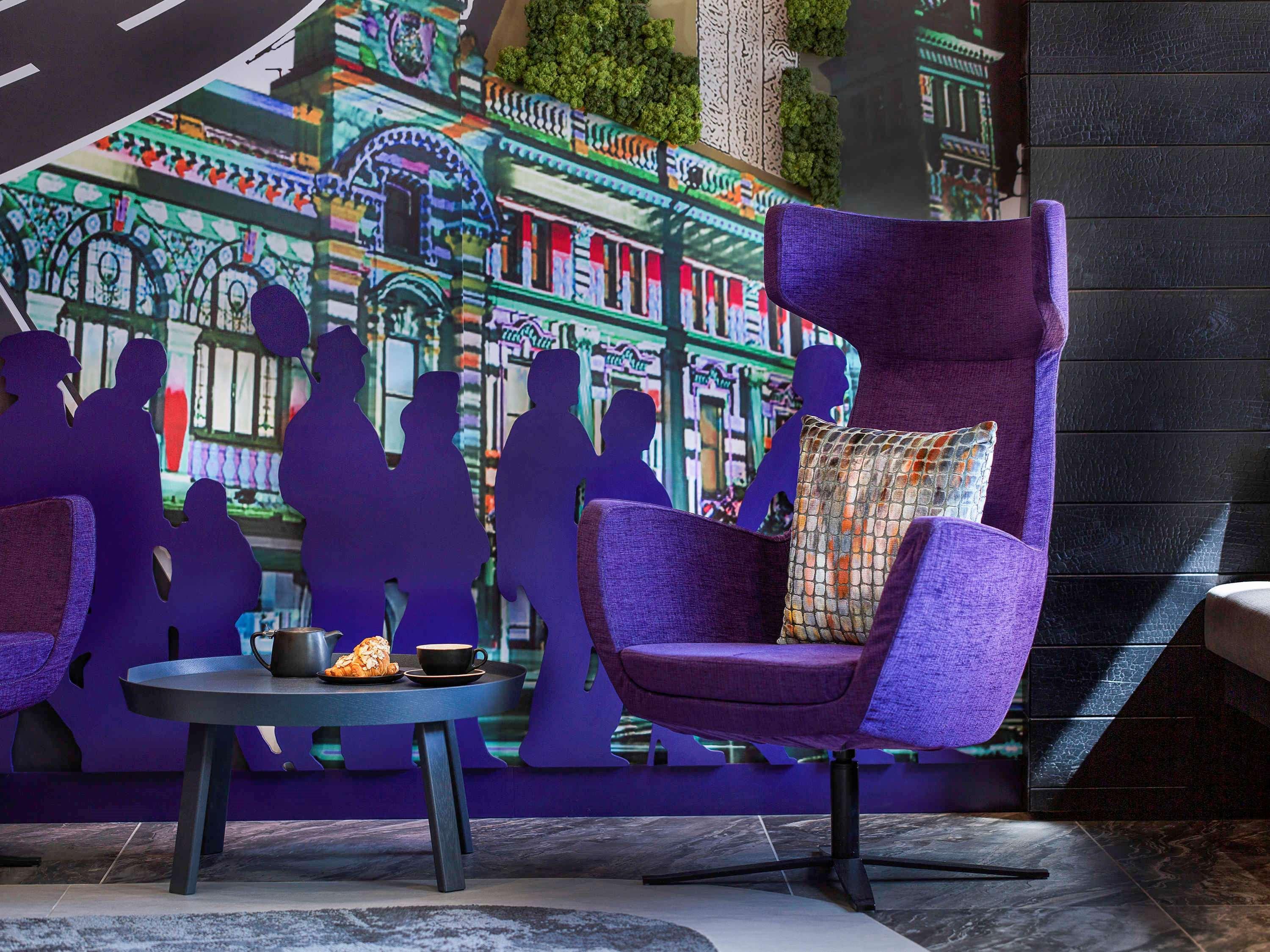 Mercure Queen Street 4*