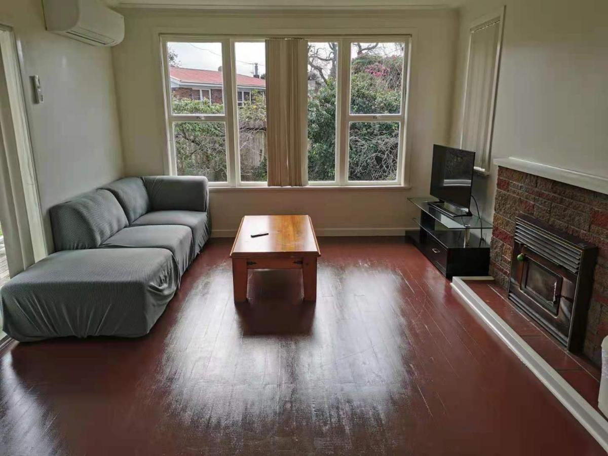 Villa White Weather Board House Auckland