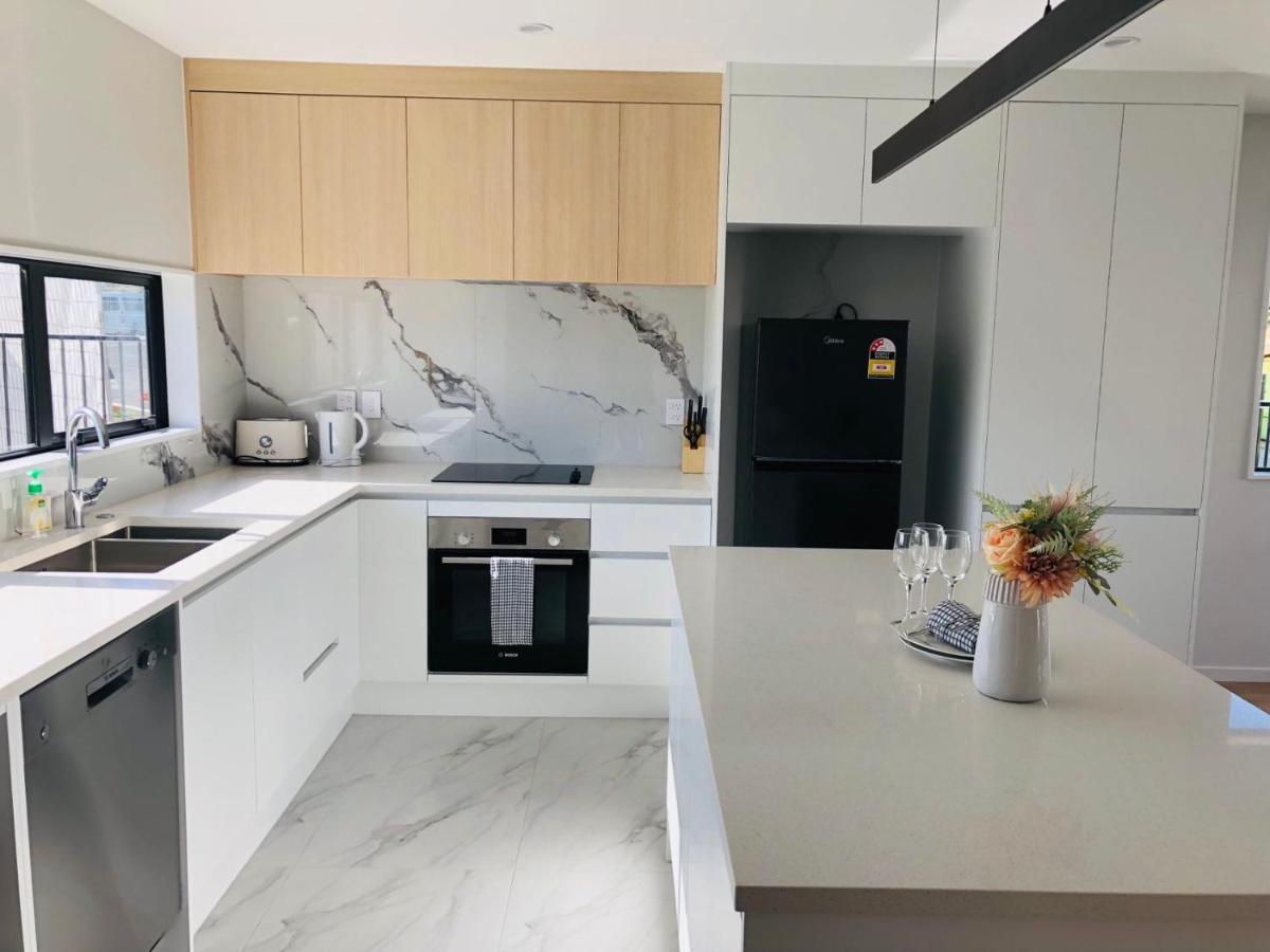 Modern & Luxurious 3 Auckland