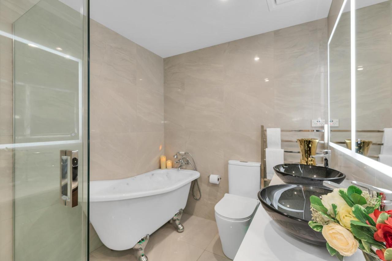 The Marble Royale Apartment *