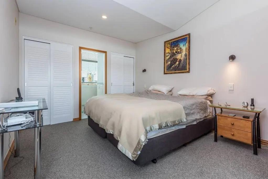Not Active Apartment *