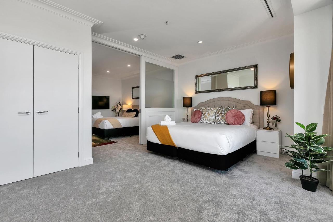 Apartment Your Family Getaway - Rooftop & Pool!