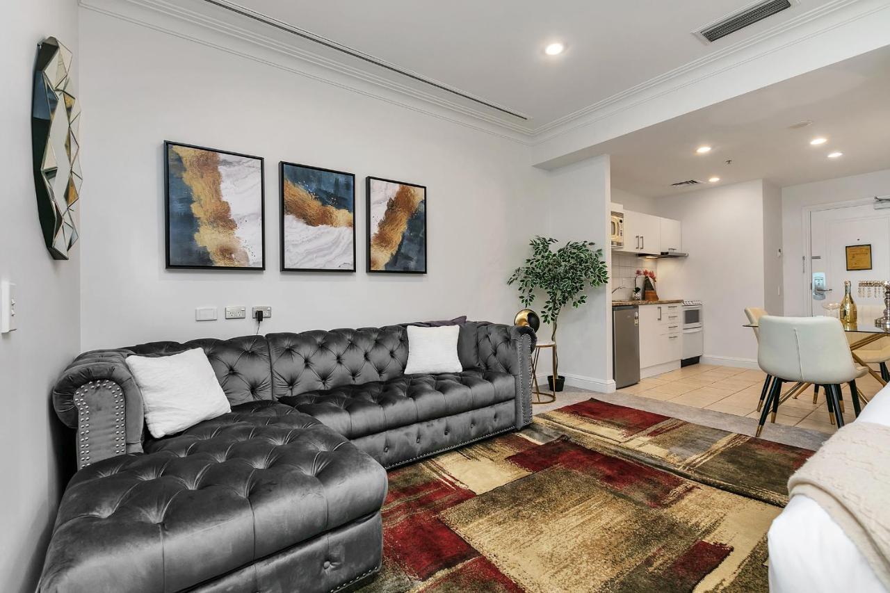 Your Family Getaway - Rooftop & Pool! Apartment *