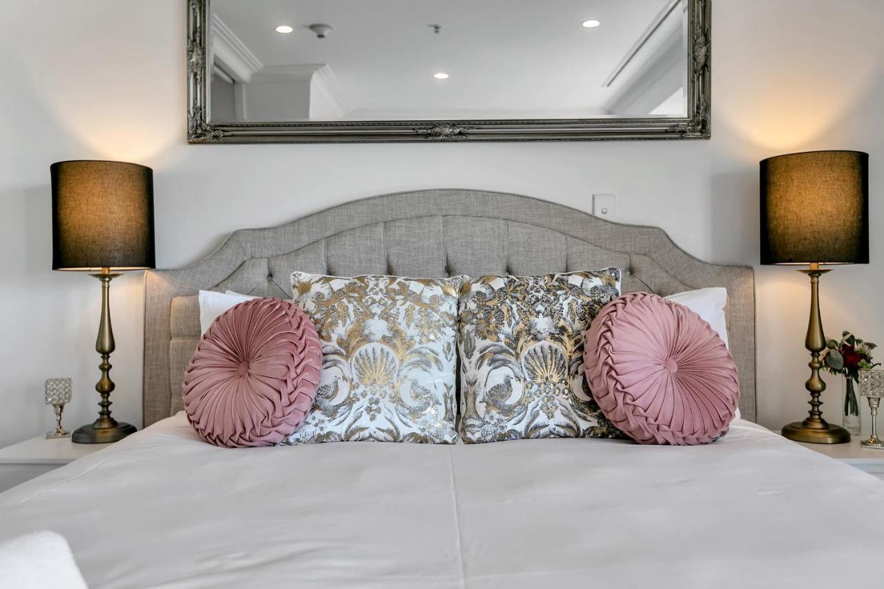 Apartment Your Family Getaway - Rooftop & Pool!