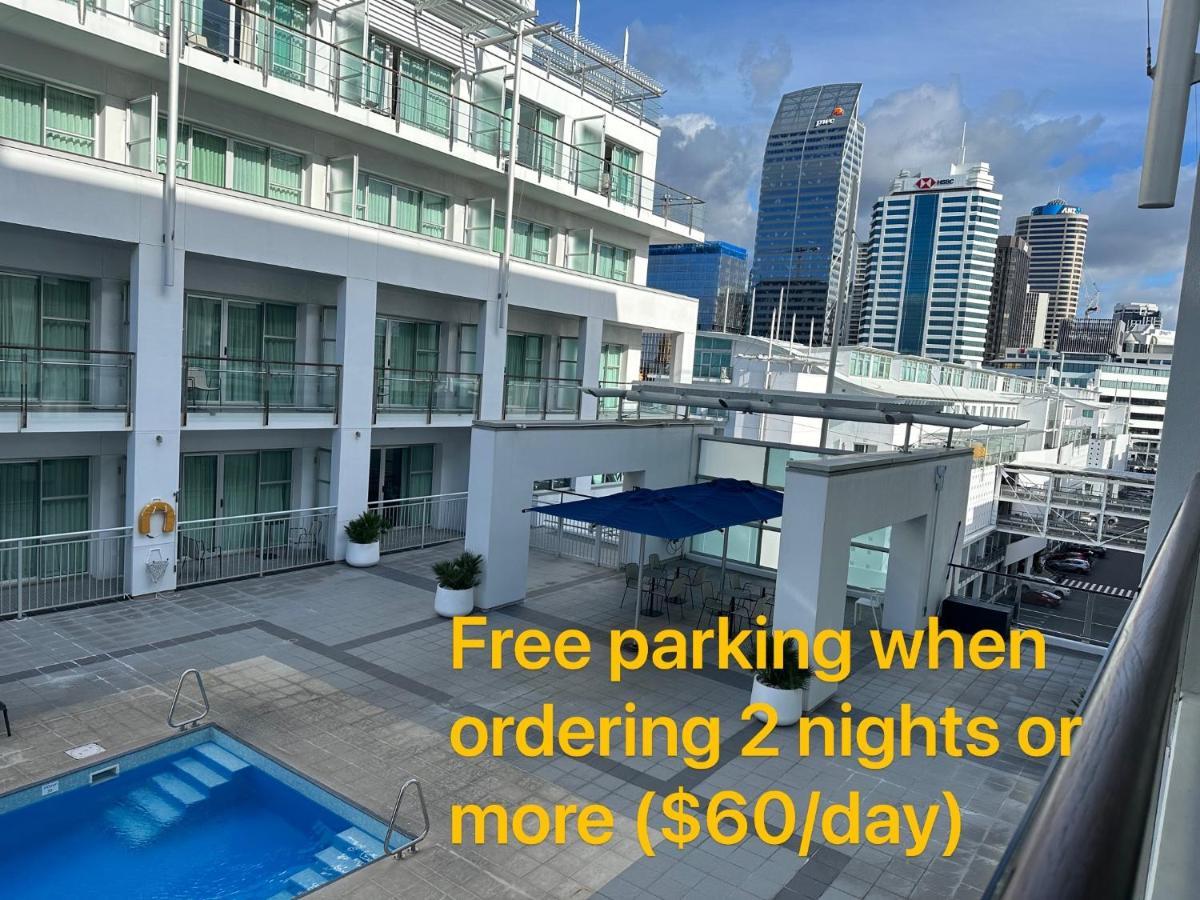 Waterfront Seaview - Same Building Block As Hilton Apartment
