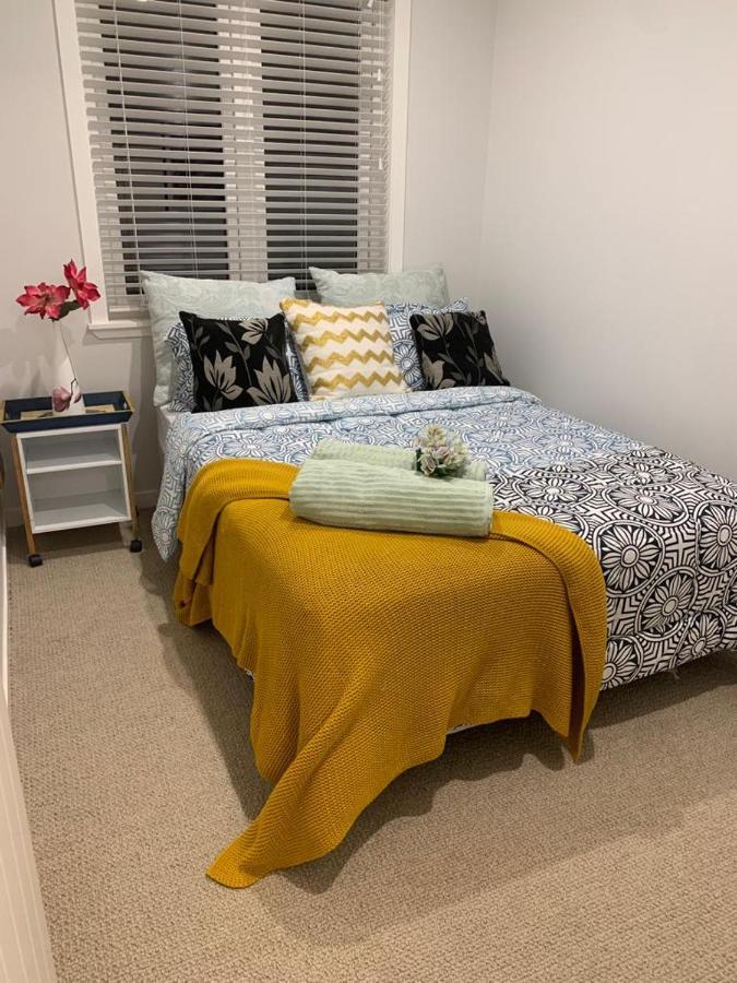 Cute And Cozy Near Airport * Auckland