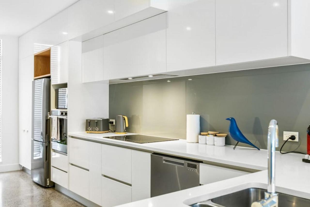 Hobsonville Point Enchanter With Parking And Wi-fi