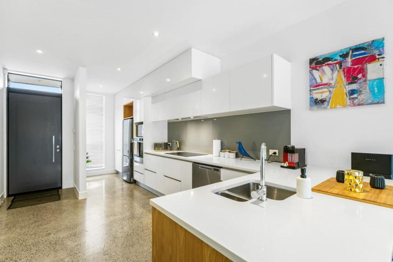 Holiday home Hobsonville Point Enchanter With Parking And Wi-fi