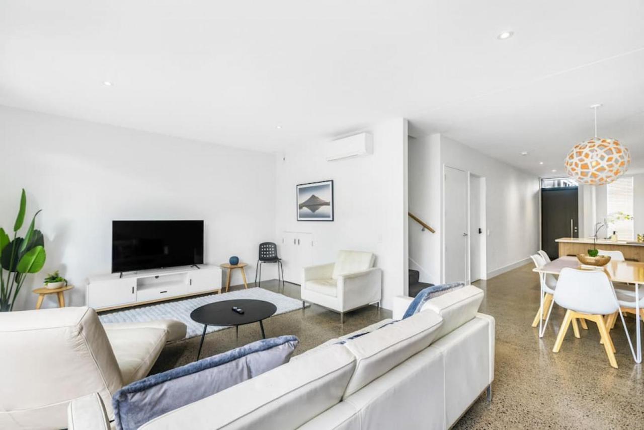 Hobsonville Point Enchanter With Parking And Wi-fi Auckland