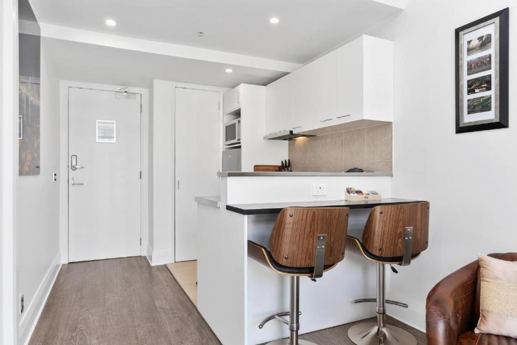High-end Viaduct Apartment! *
