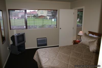 Oaktree Motel 4*