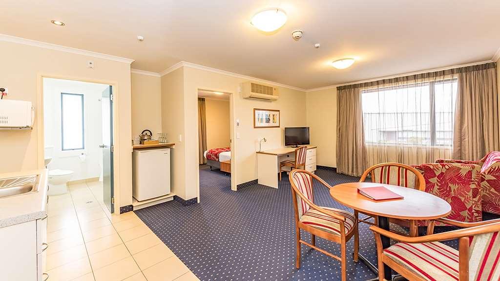 Hotel Heartland Airport