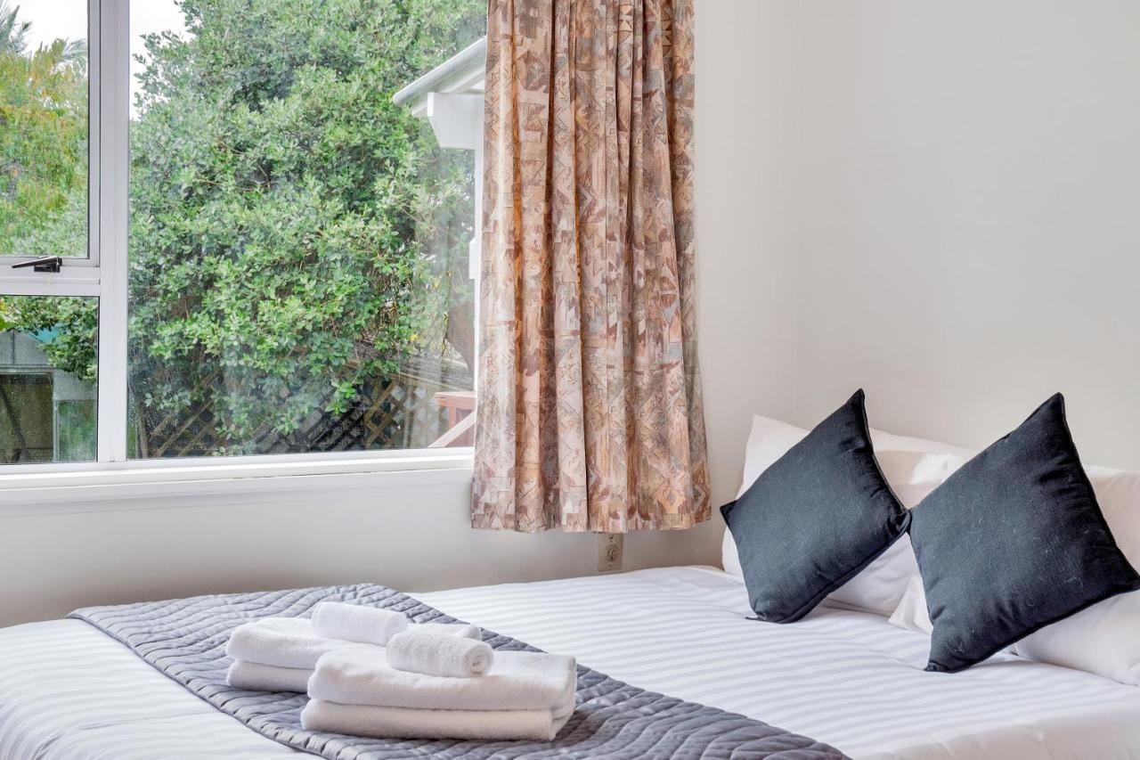 3 Bedroom In Onehunga W Parking - Wifi - Netflix Bed & Breakfast
