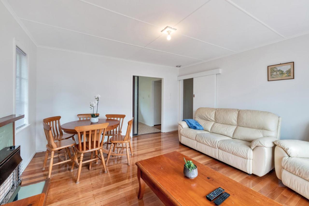 3 Bedroom In Onehunga W Parking - Wifi - Netflix Bed & Breakfast *