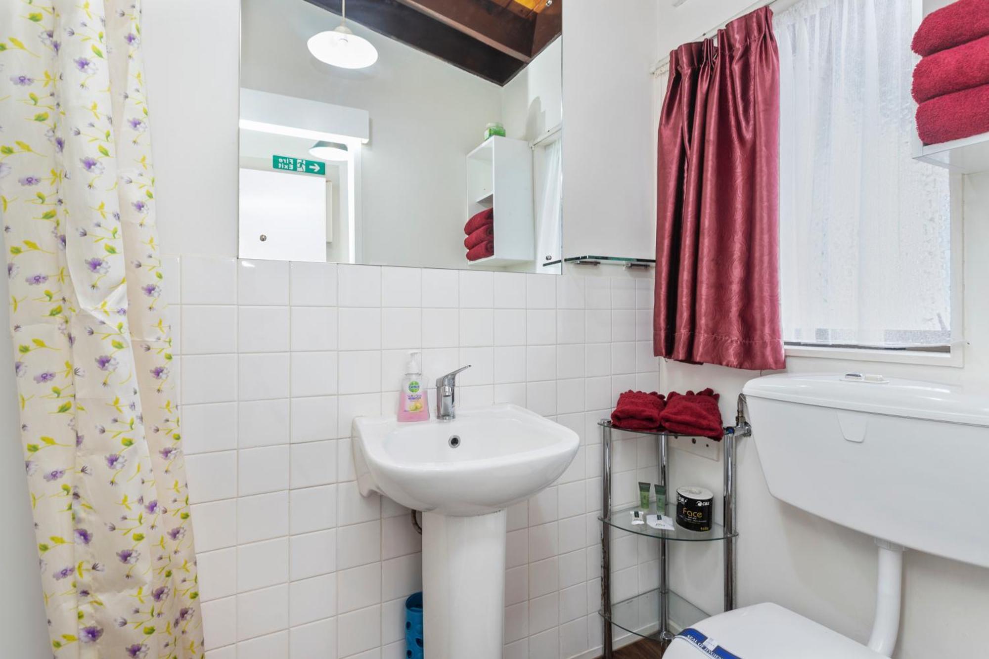 Grange Motel 4*