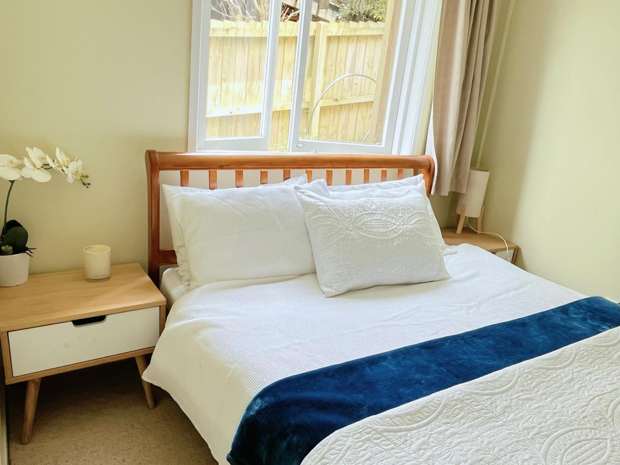 Family At Campbells Bay -netflix Tv Apartment Auckland