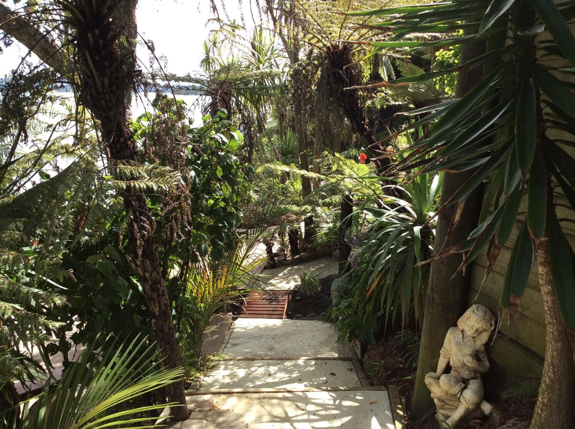 Neptune Coastal Haven Guest house