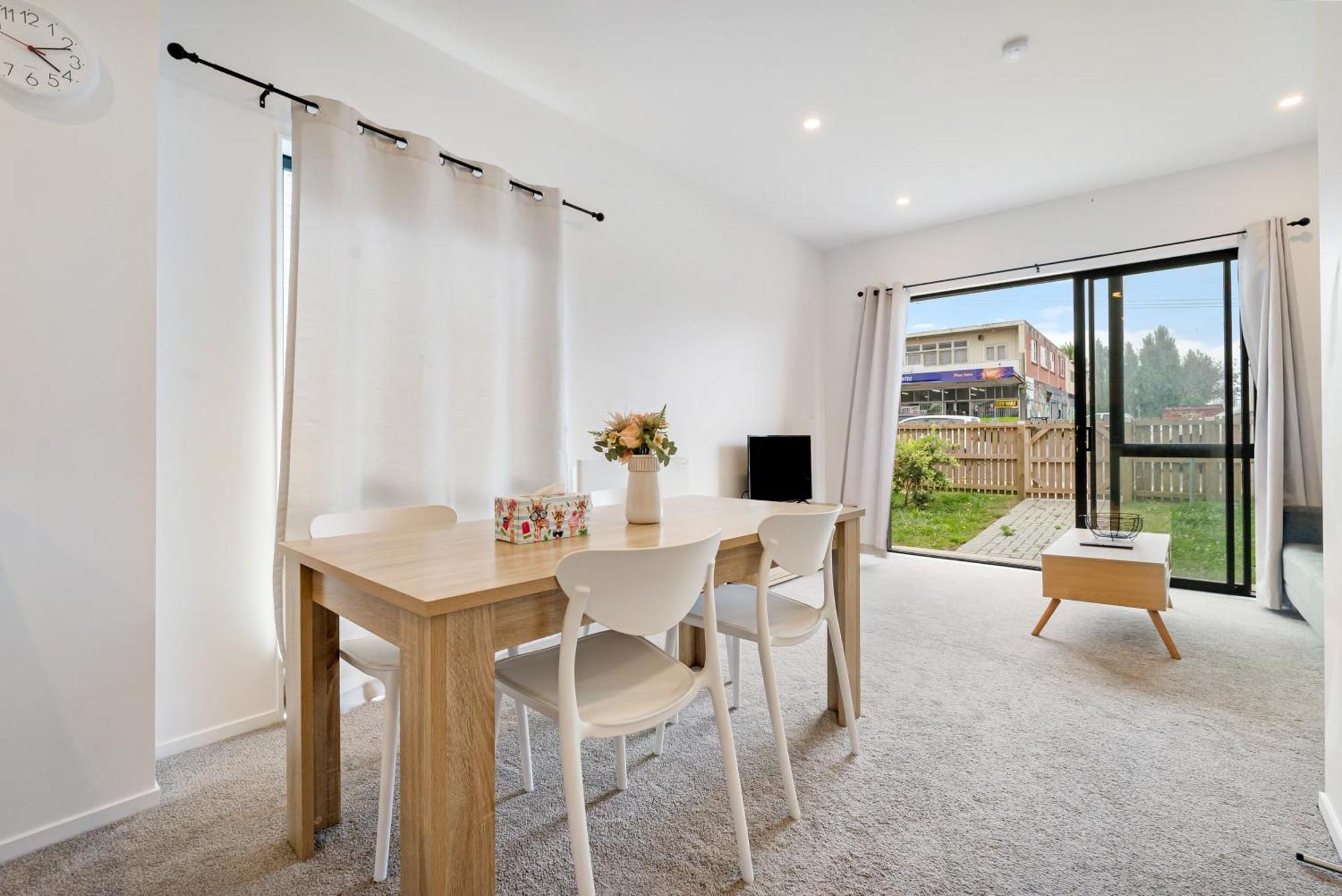 Cozy Brand New Townhouse 10 *