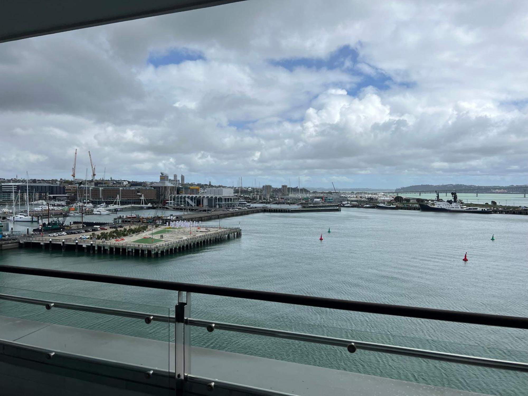Waterfront Seaview - Same Building Block As Hilton Apartment Auckland