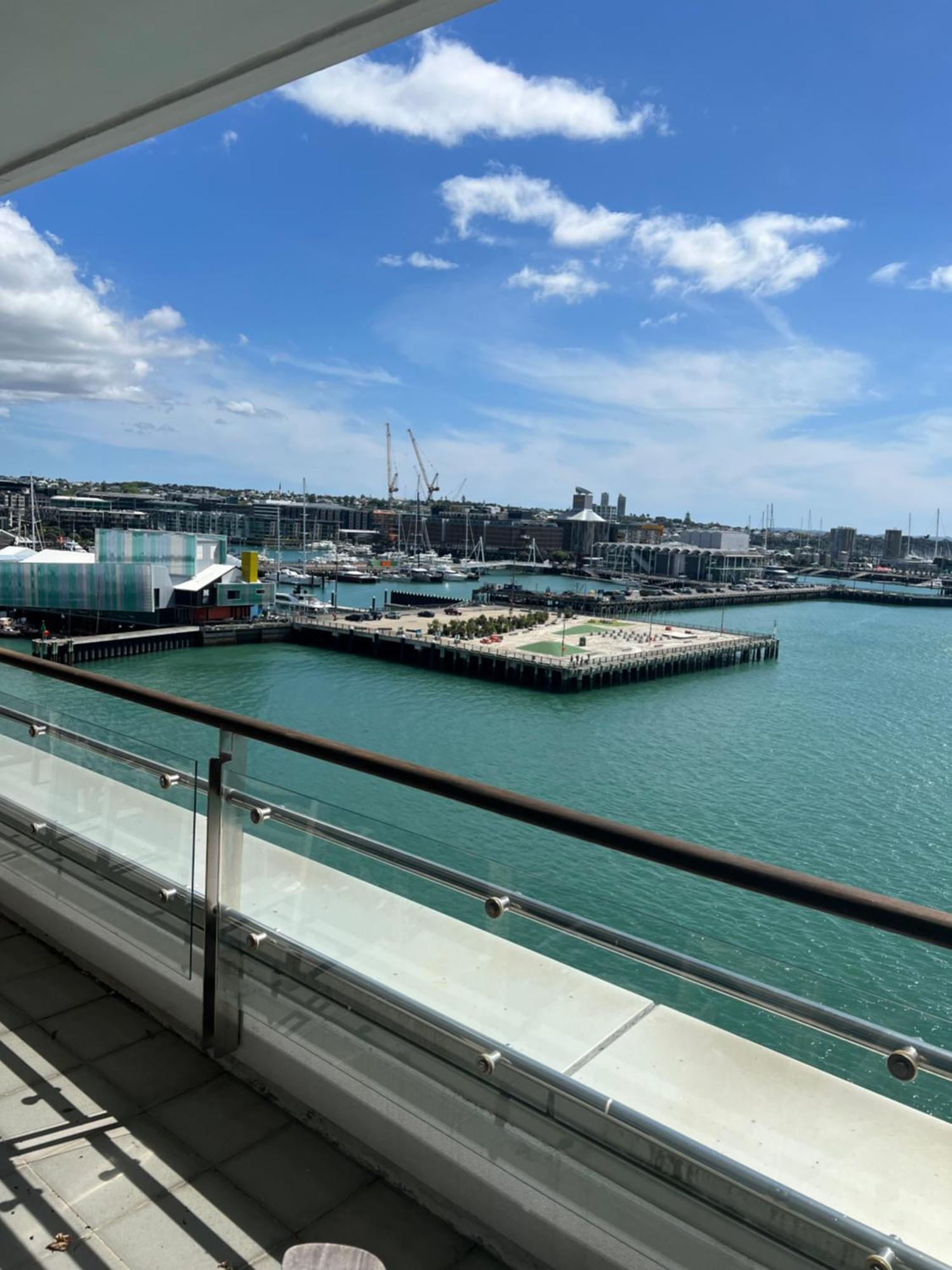 Waterfront Seaview - Same Building Block As Hilton Apartment Auckland