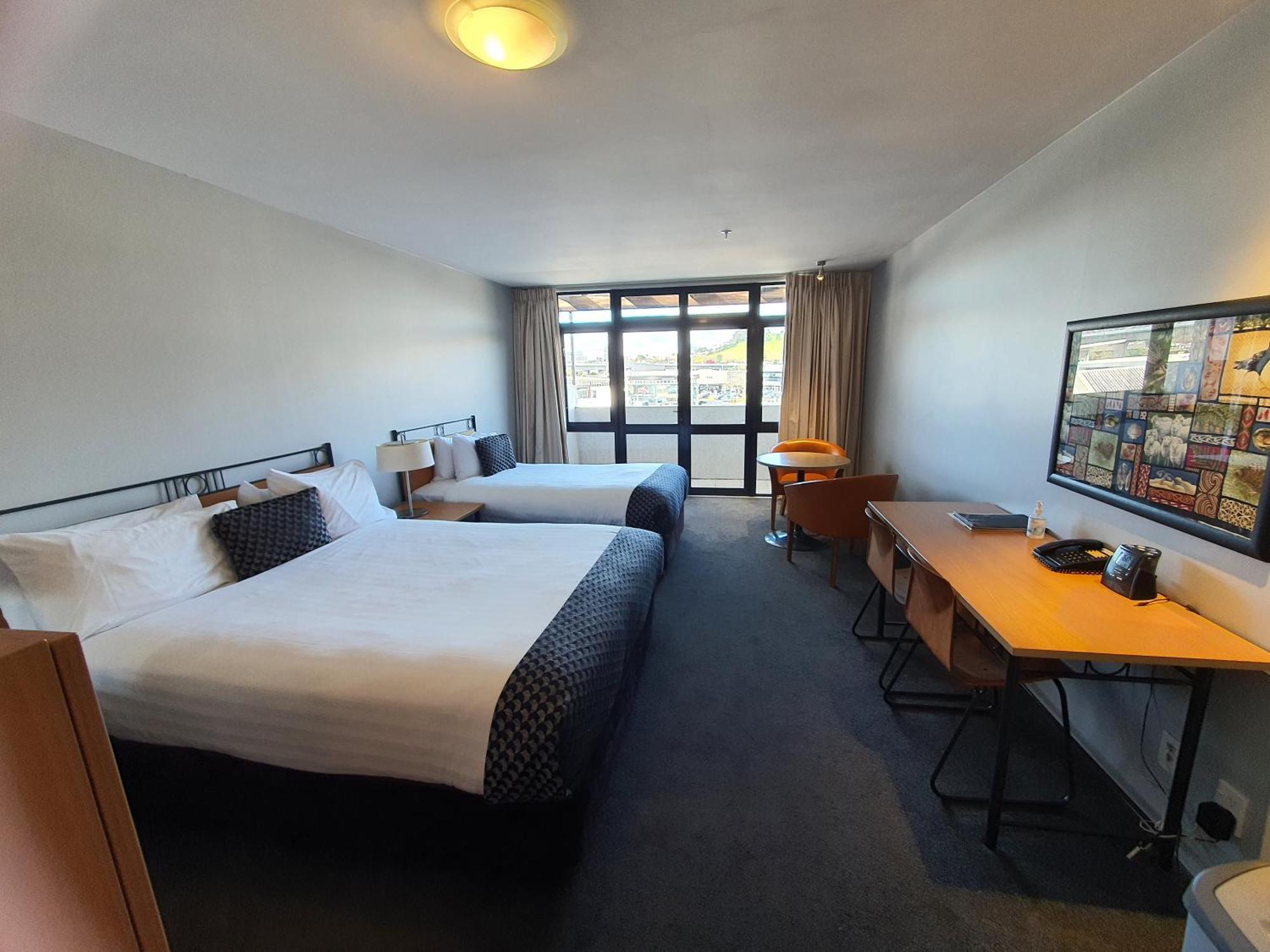 Motel Off Broadway 4*