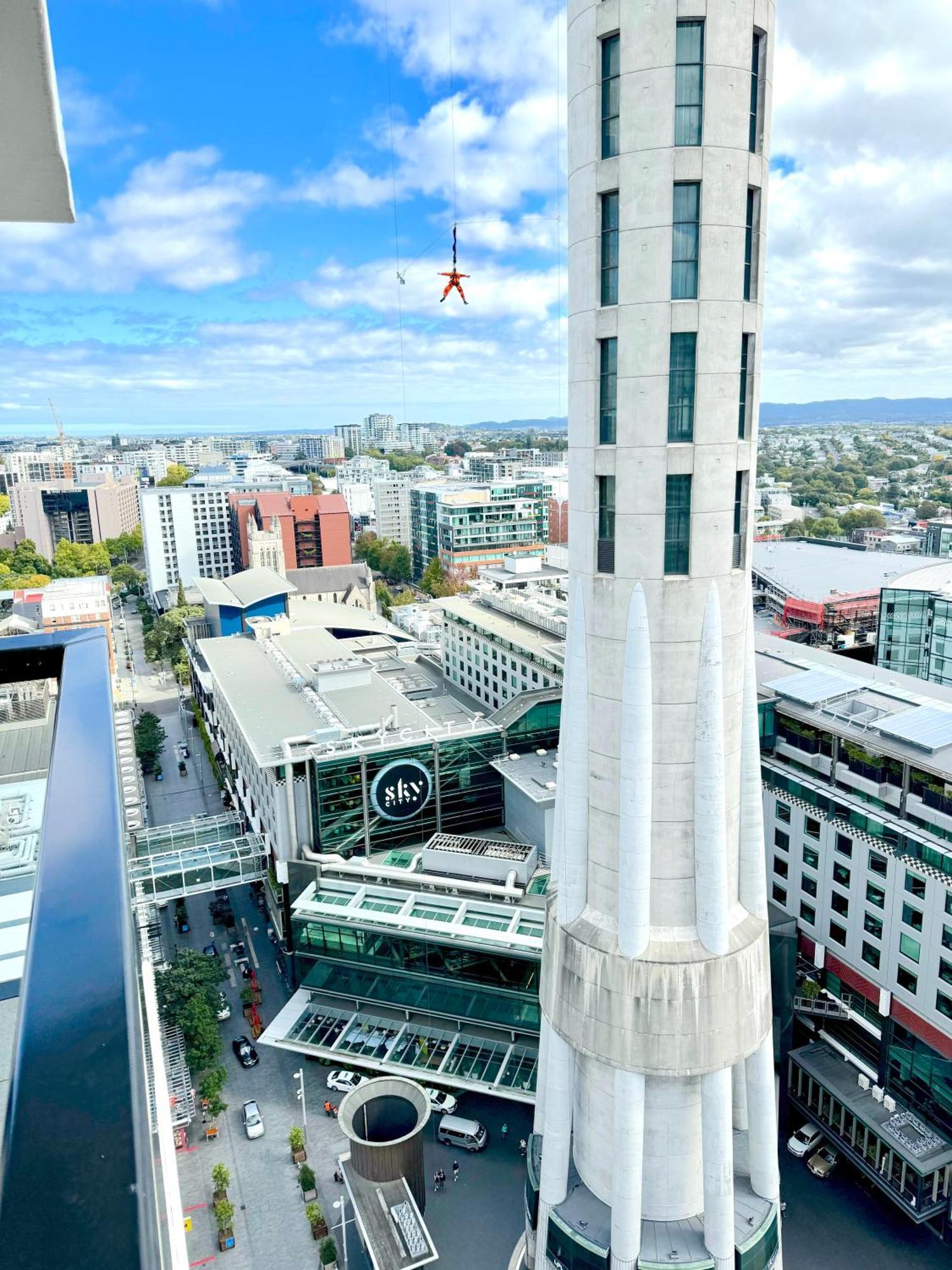 Skytower View And Seaview 2 Bedroom Apartment Auckland