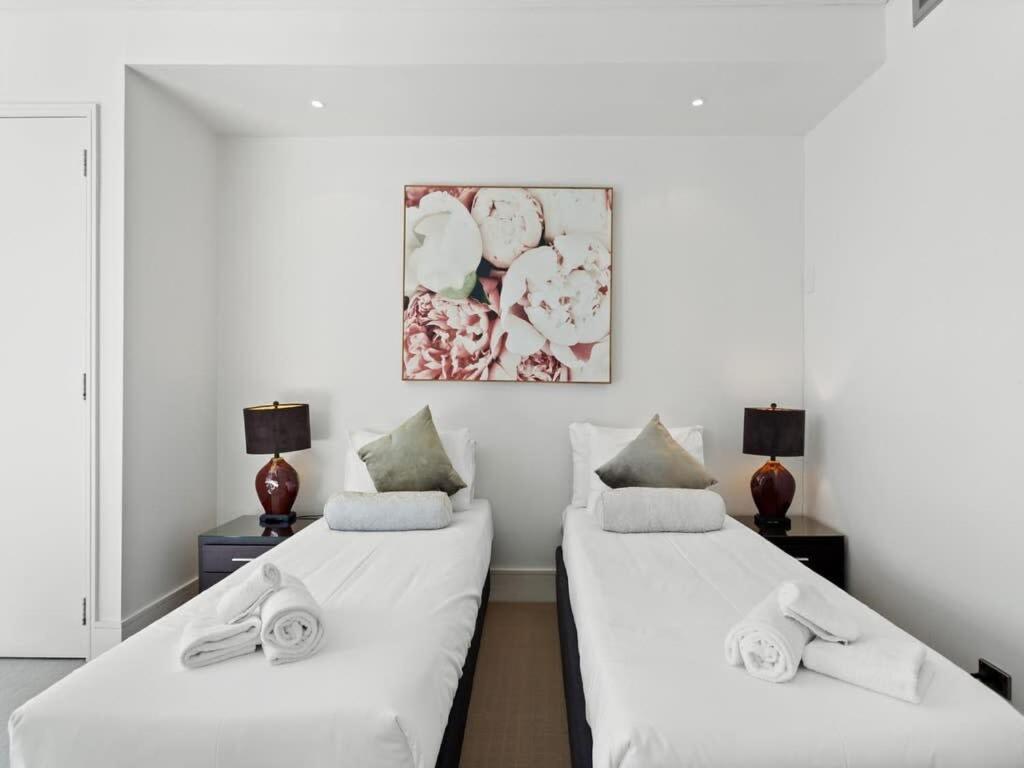 Gorgeous 2 Bedroom - Wynyard Quarter! Free Parking *
