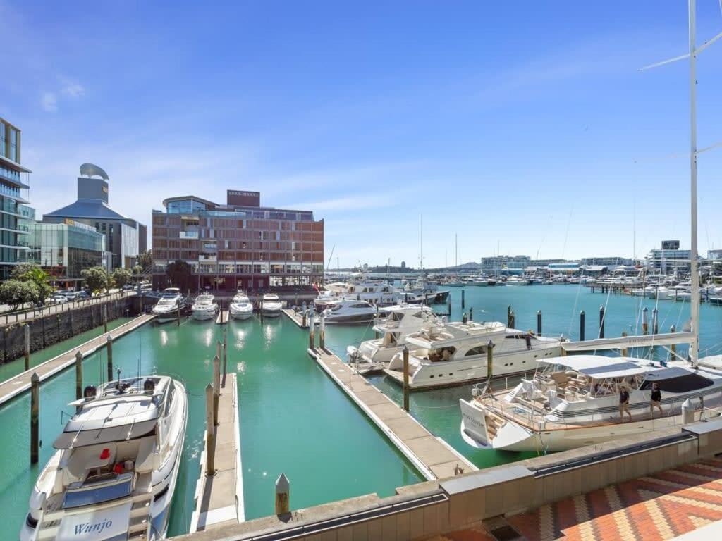 Gorgeous 2 Bedroom - Wynyard Quarter! Free Parking *
