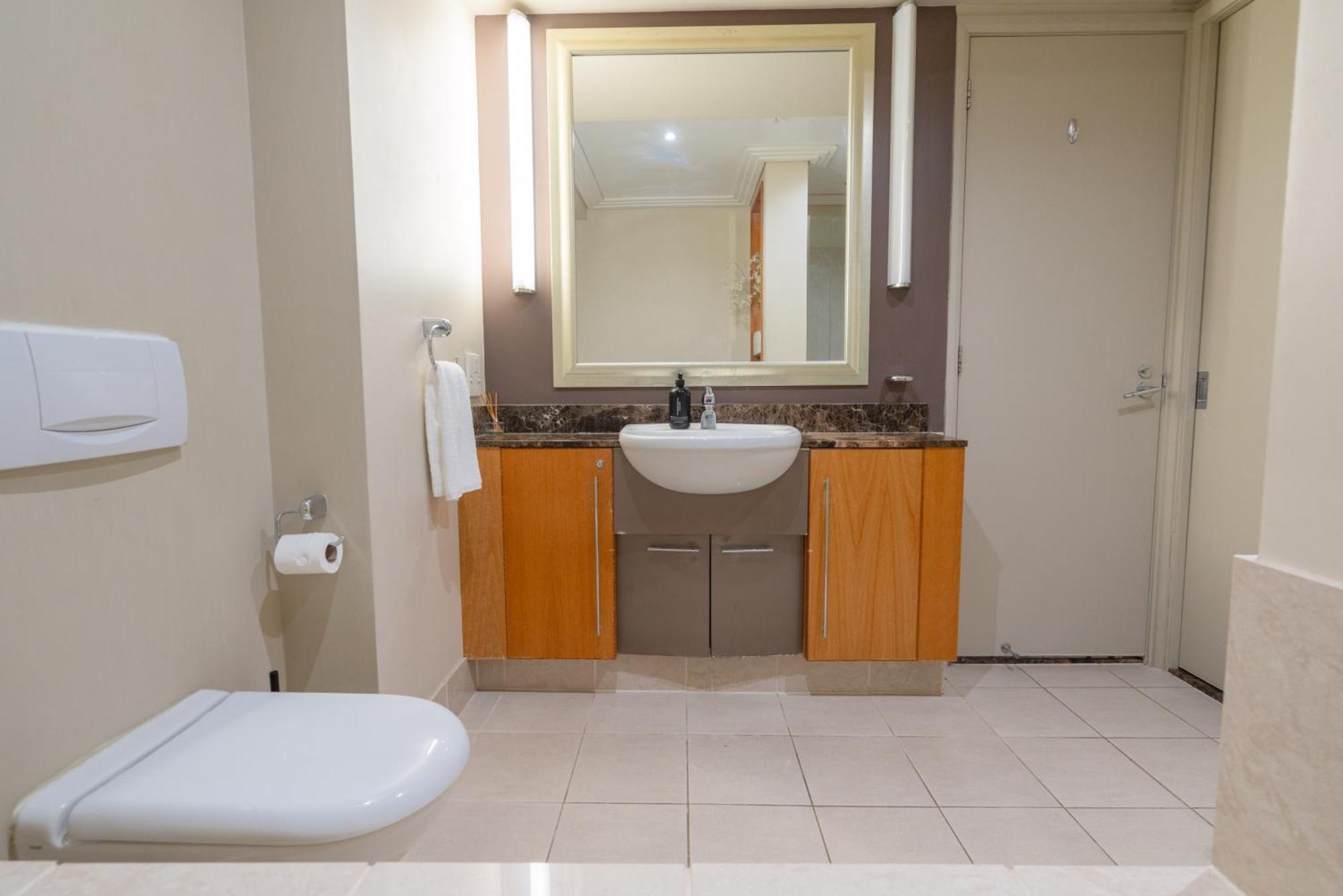Luxury Waterfront Haven On Viaduct Harbour * Auckland
