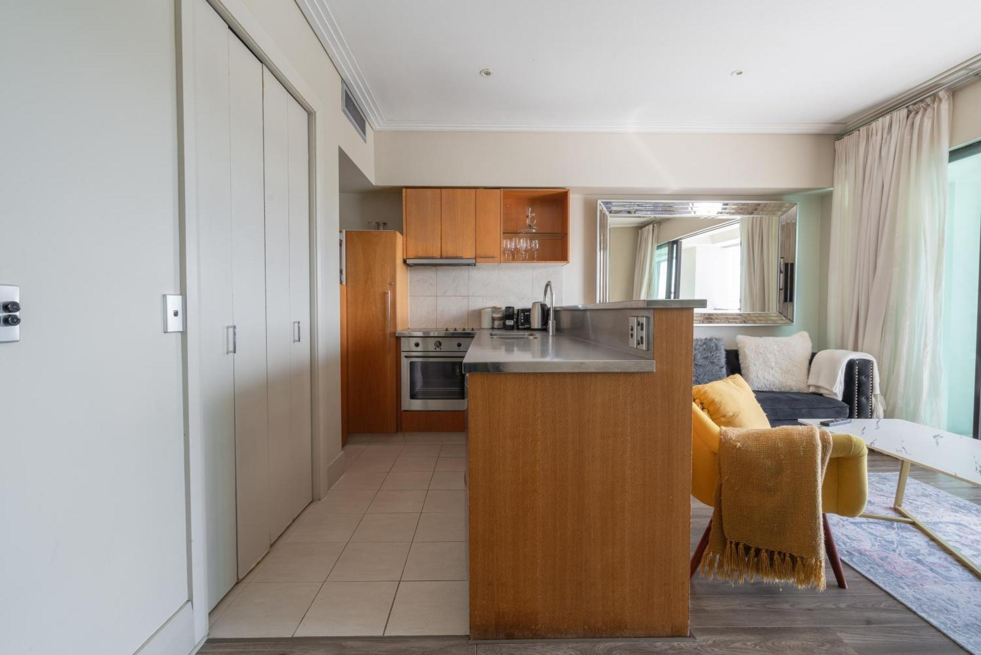 Apartment Luxury Waterfront Haven On Viaduct Harbour