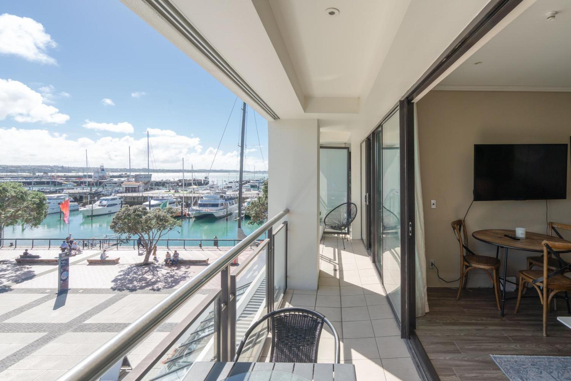 Apartment Luxury Waterfront Haven On Viaduct Harbour *