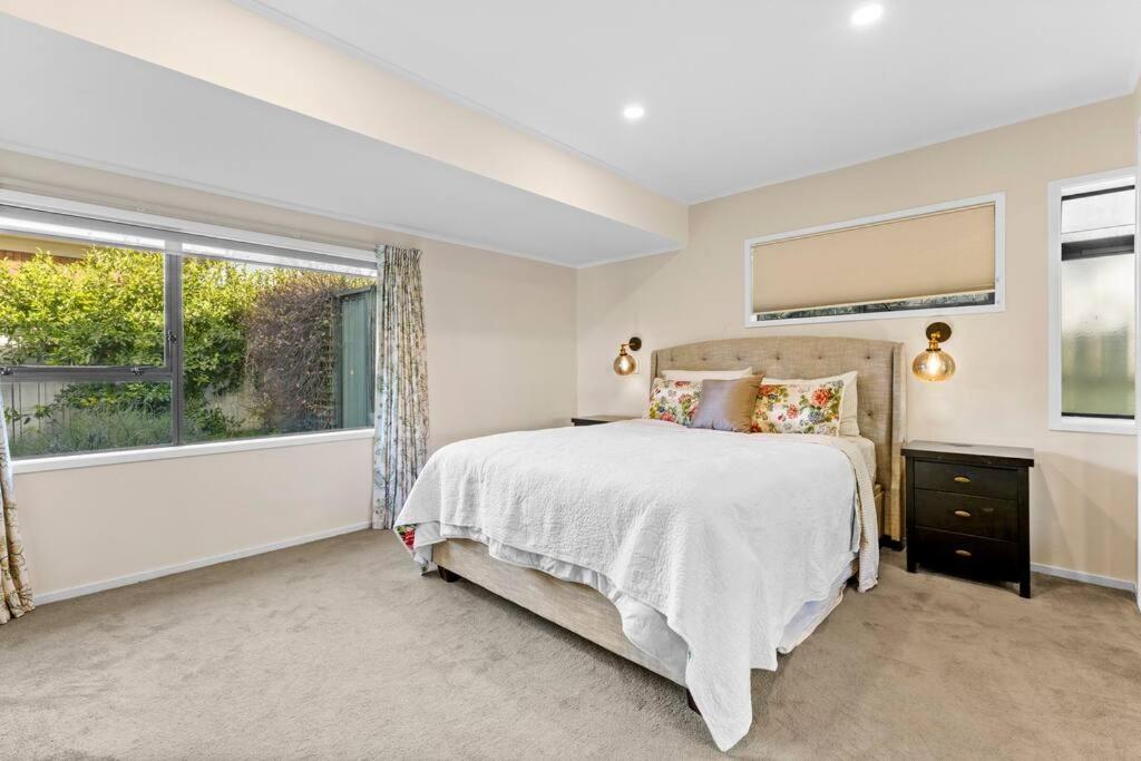 Not Usually Available - Lucky U! * Auckland