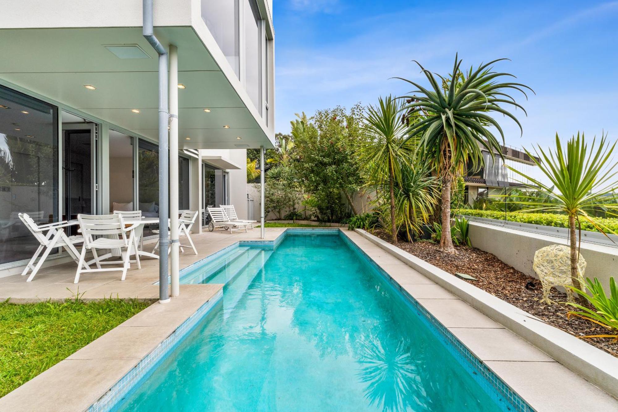 Sentinel Beach House - Holiday Retreat Holiday home Auckland