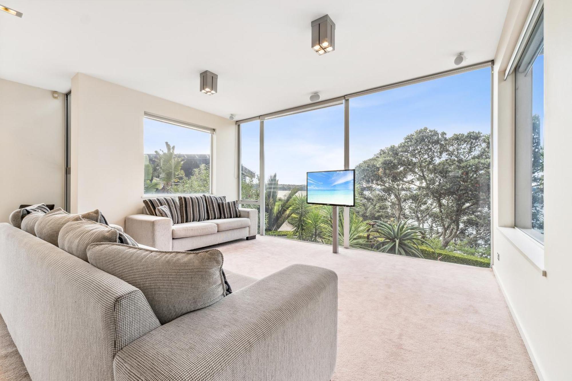 Sentinel Beach House - Holiday Retreat * Auckland