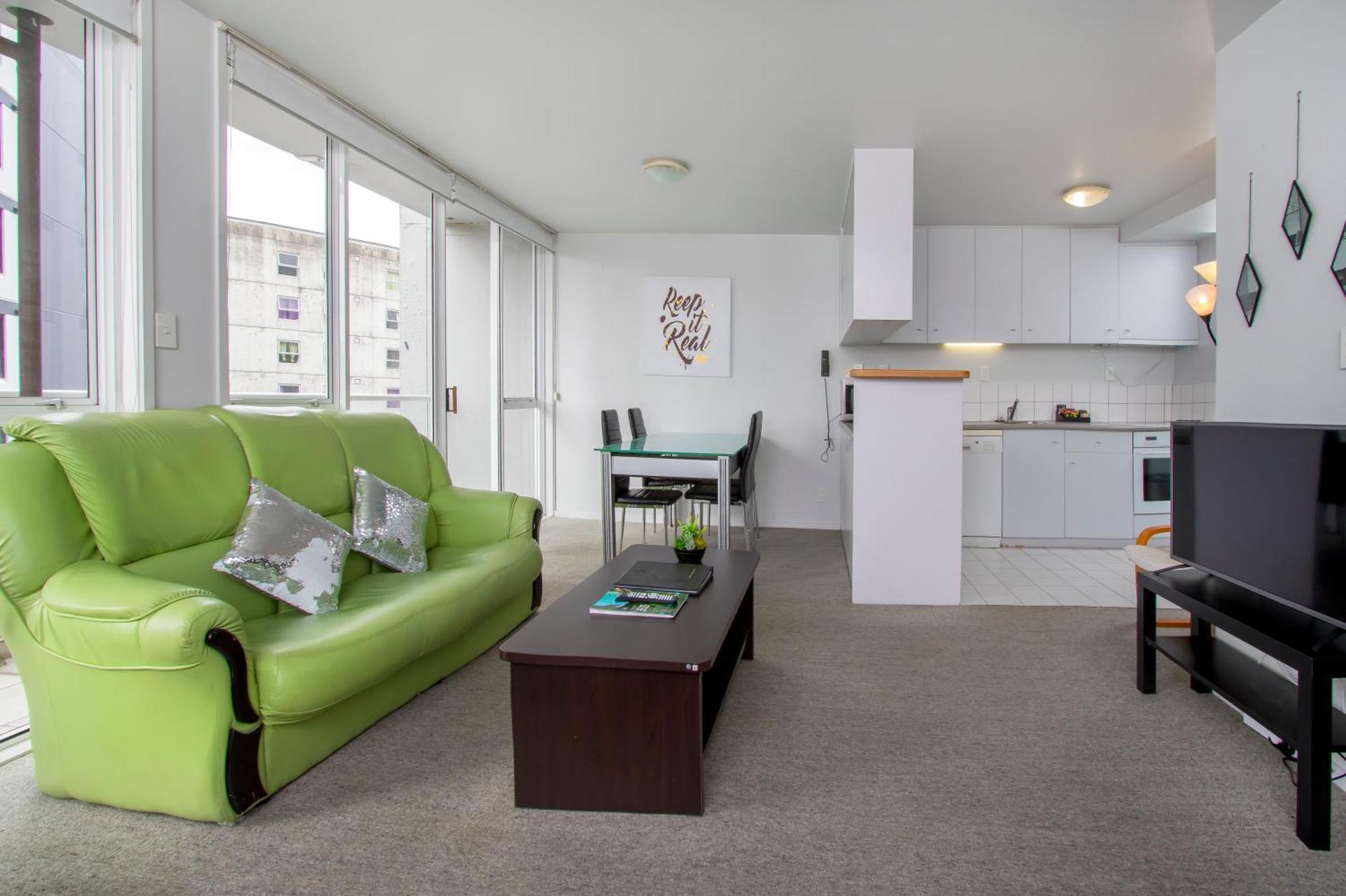 Crown On Cintra Lane Aparthotel