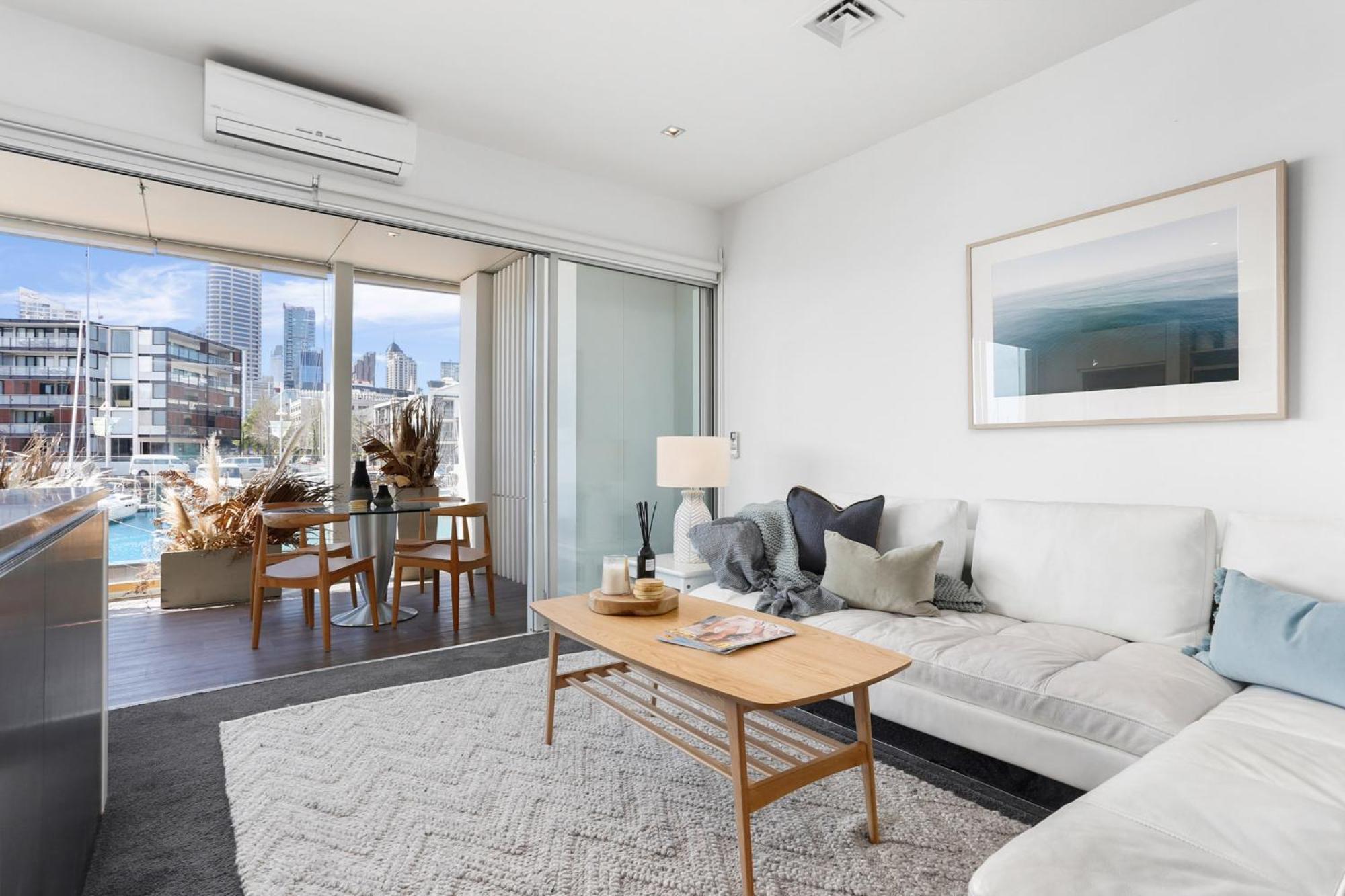 Lighter Quay By Urban Rest Apartment *