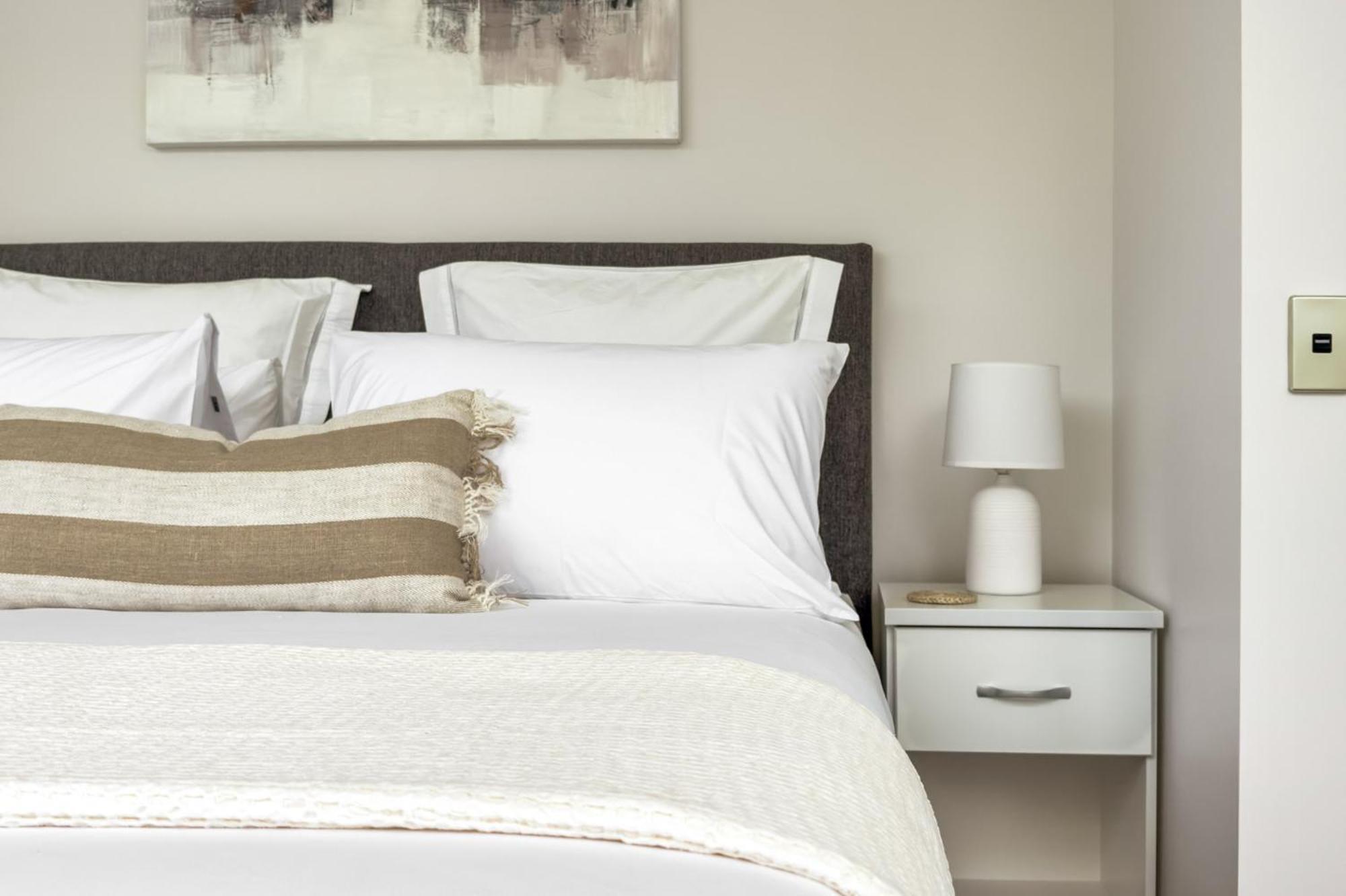 Lighter Quay By Urban Rest Apartment *